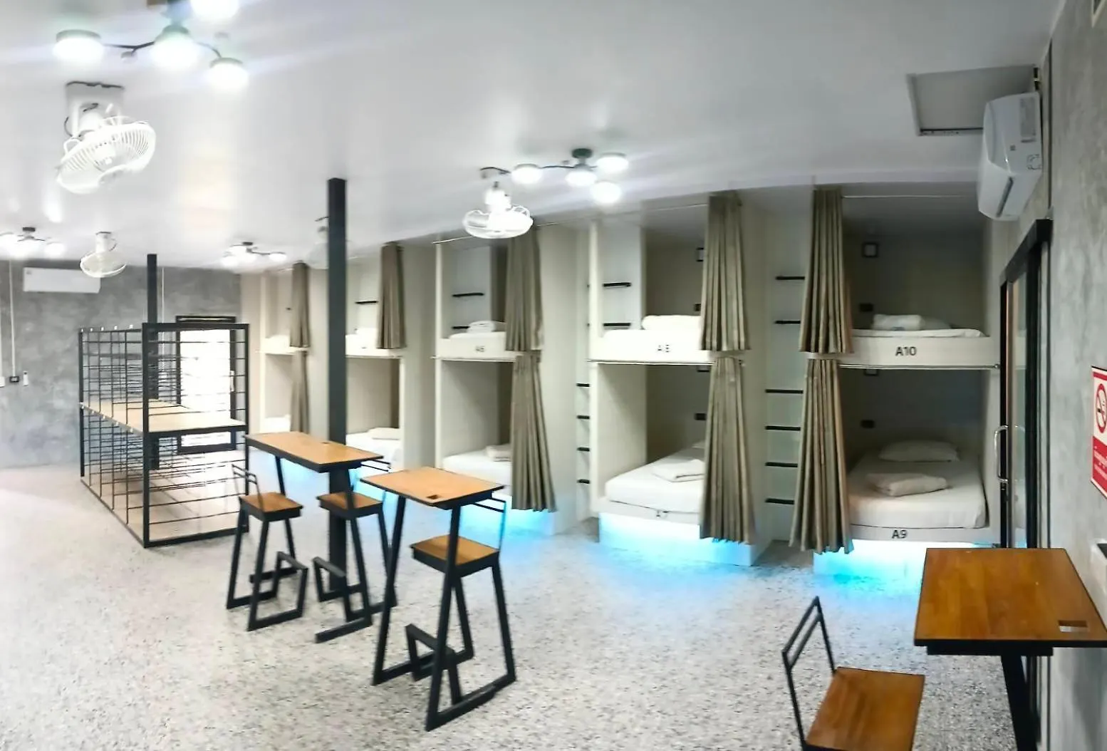 White Jail At Koh Tao Hostel