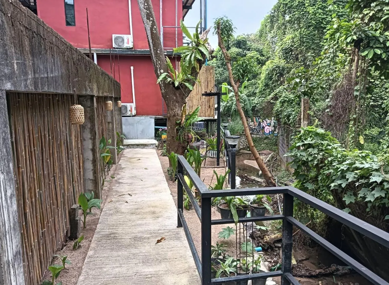 White Jail At Koh Tao Hostel 0*,