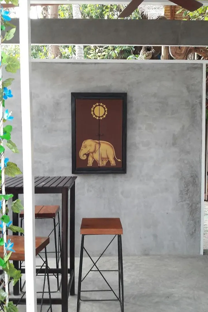 White Jail At Koh Tao Hostel