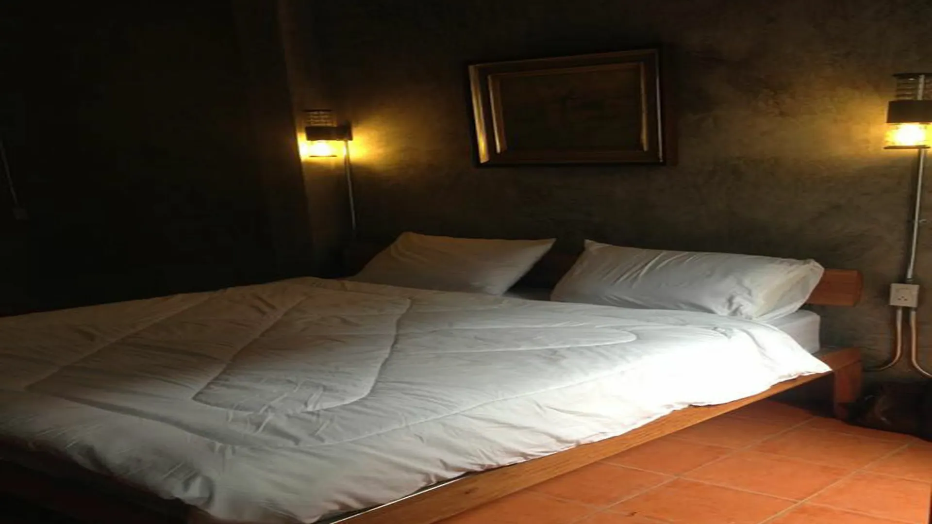 White Jail At Koh Tao Hostel