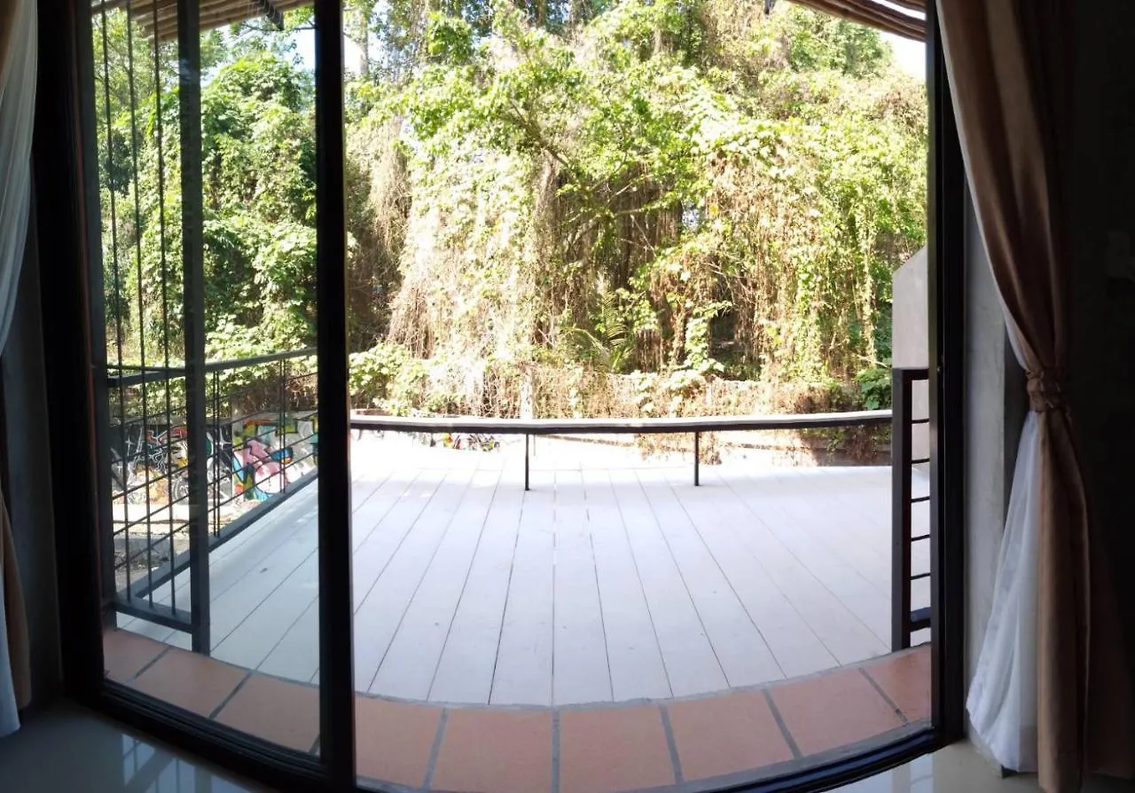 White Jail At Koh Tao Hostel