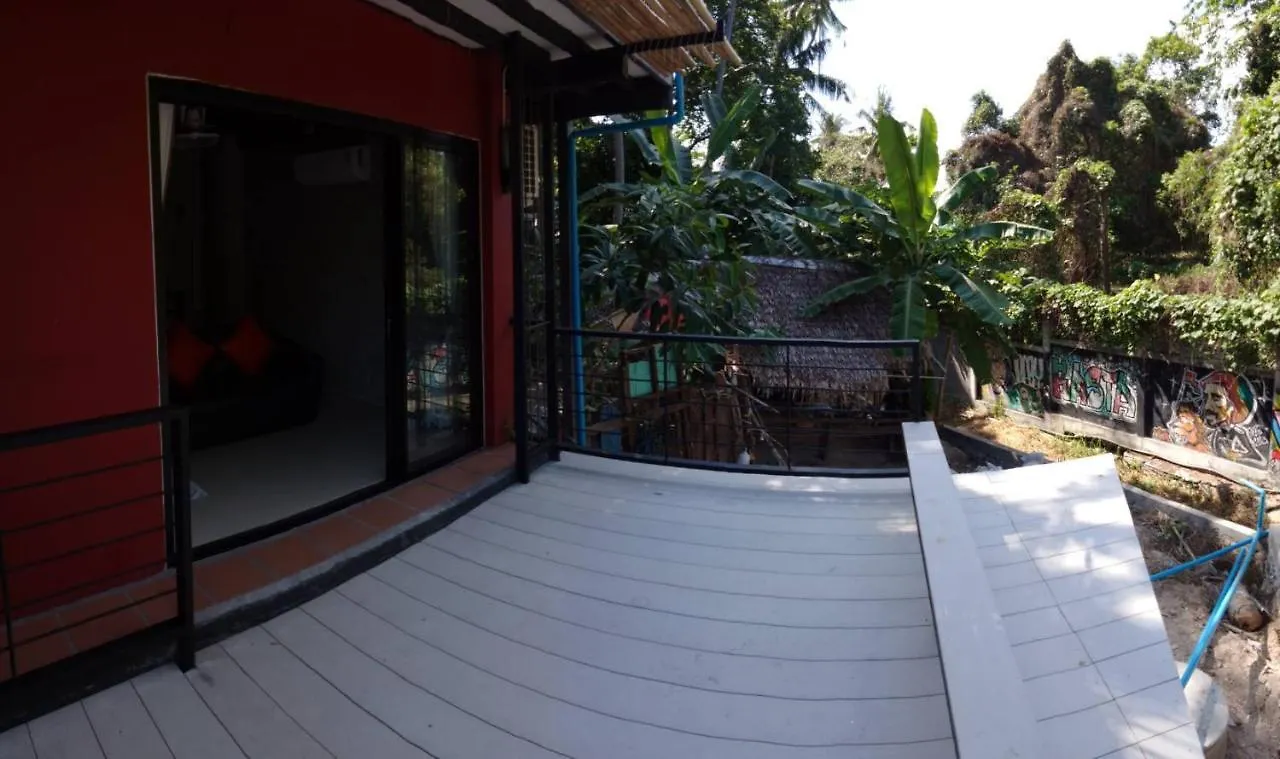 White Jail At Koh Tao Hostel