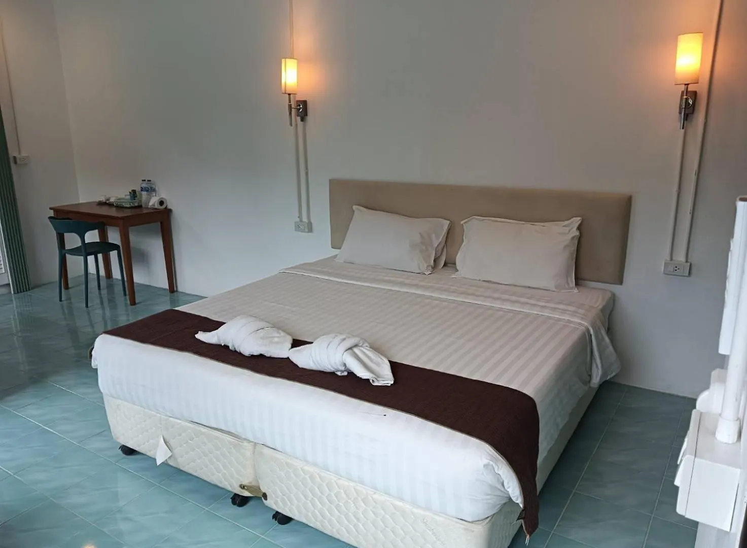 White Jail At Koh Tao Hostel Thailand